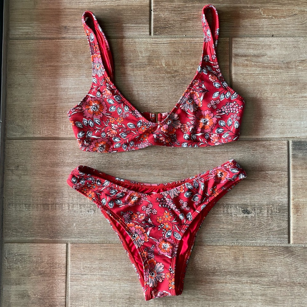 SHORE floral bikini set